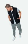 Calça jogger masculina na cor cinza.