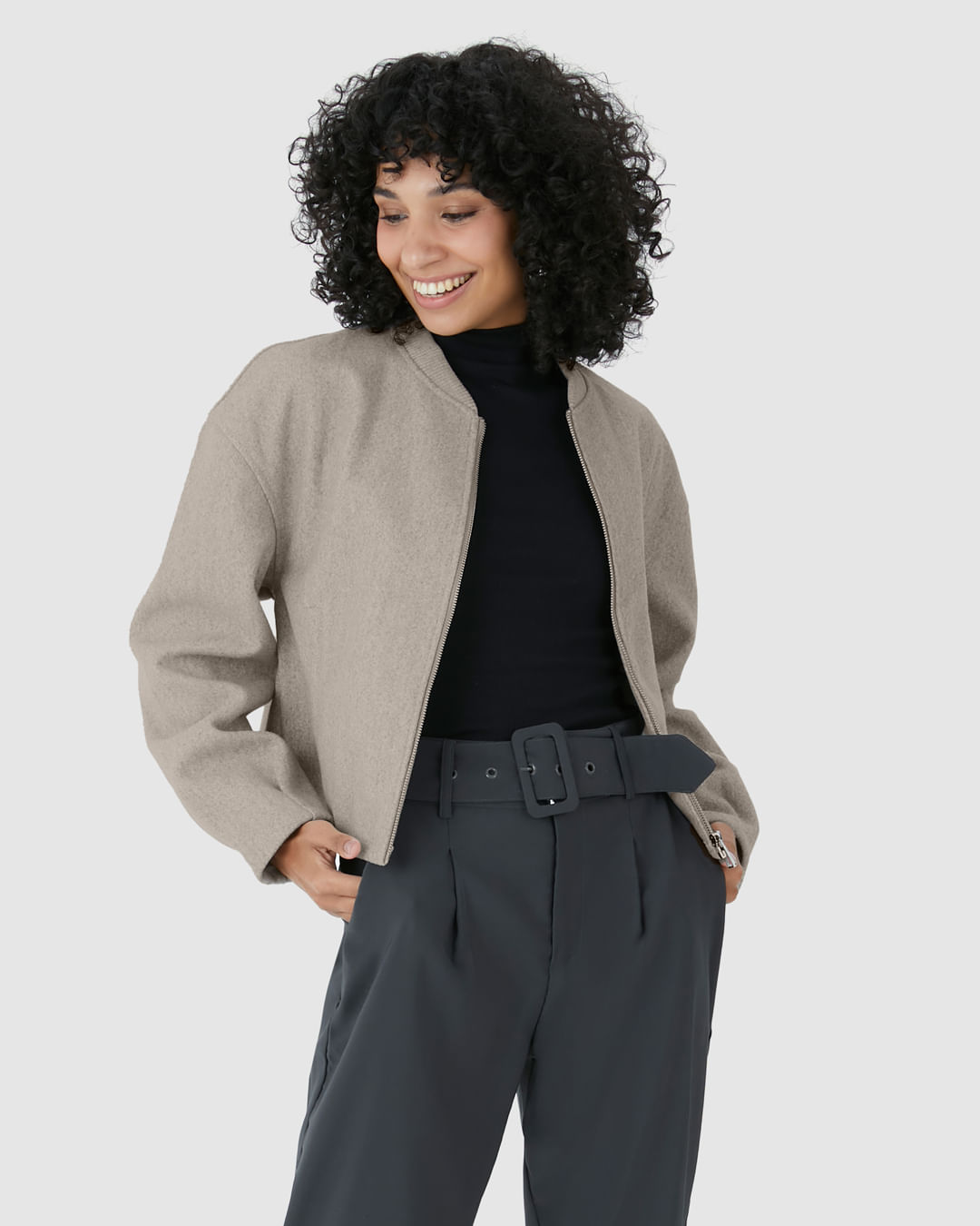 Jaqueta Feminina Bomber Bolso Funcional E Barra Com Regulagem Em Lã