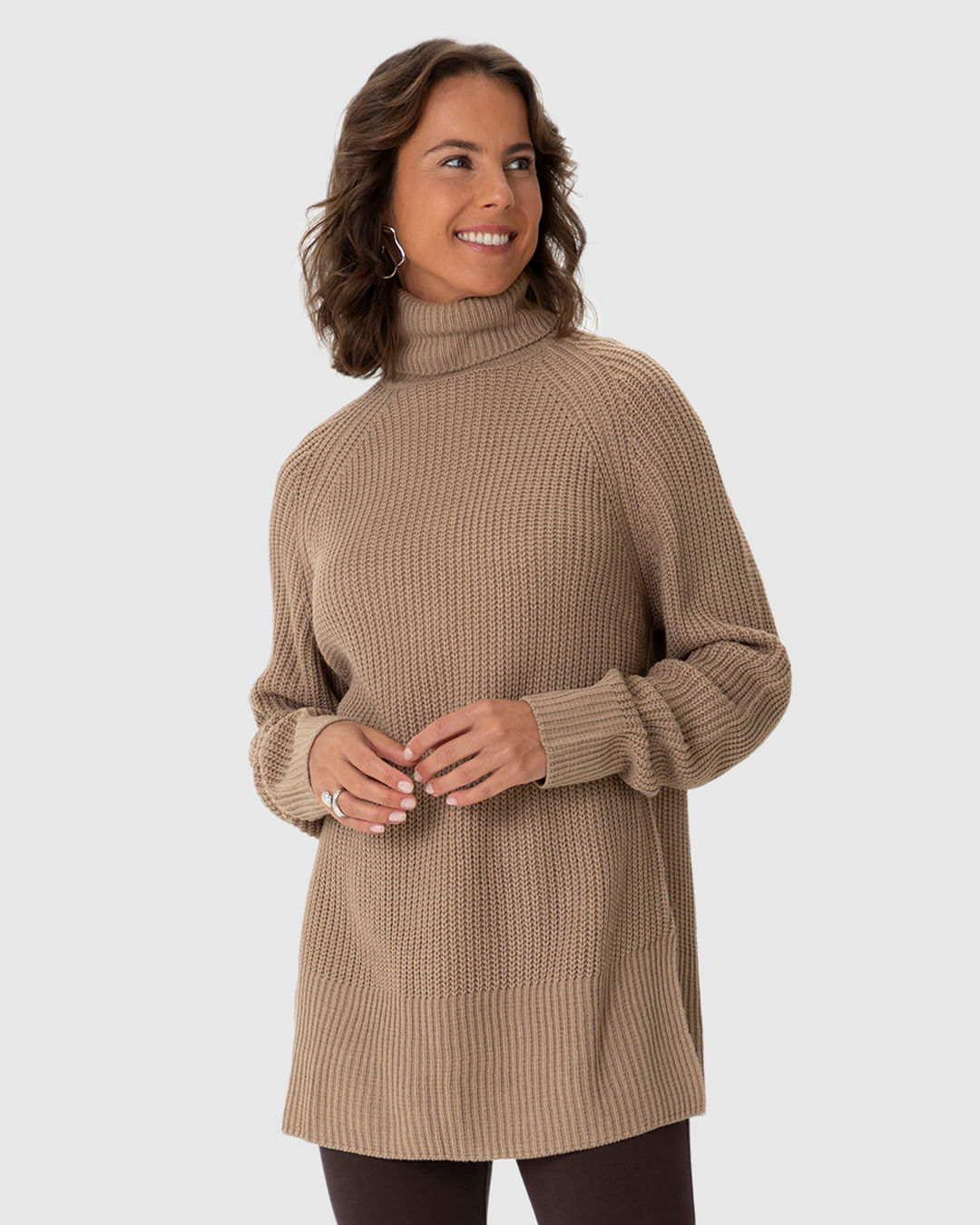 Blusão Feminino Gola Alta Fenda Lateral Em Tricô - Imagem 16