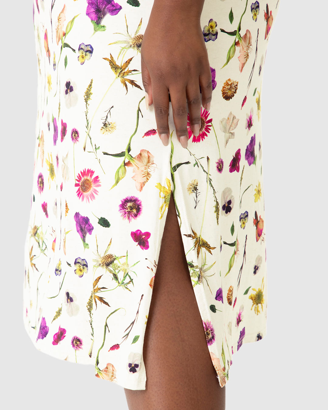 Vestido Midi Feminino Plus Size Fenda Lateral Em Malha Viscolinho Stretch - Imagem 13