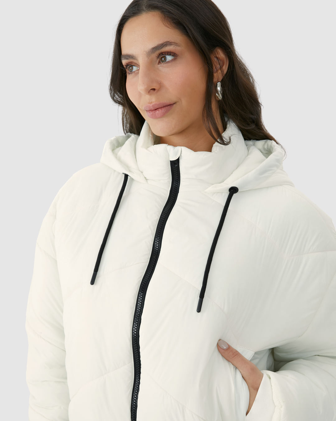 Jaqueta Feminina Puffer Cropped Com Capuz Em Nylon - Imagem 18