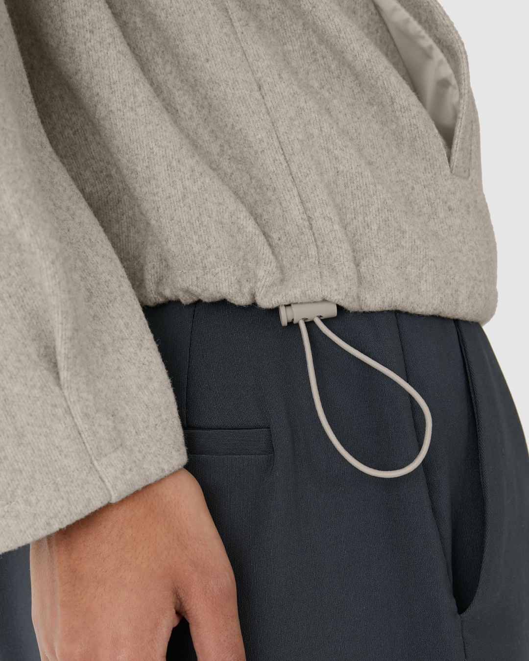 Jaqueta Feminina Bomber Bolso Funcional E Barra Com Regulagem Em Lã - Imagem 13