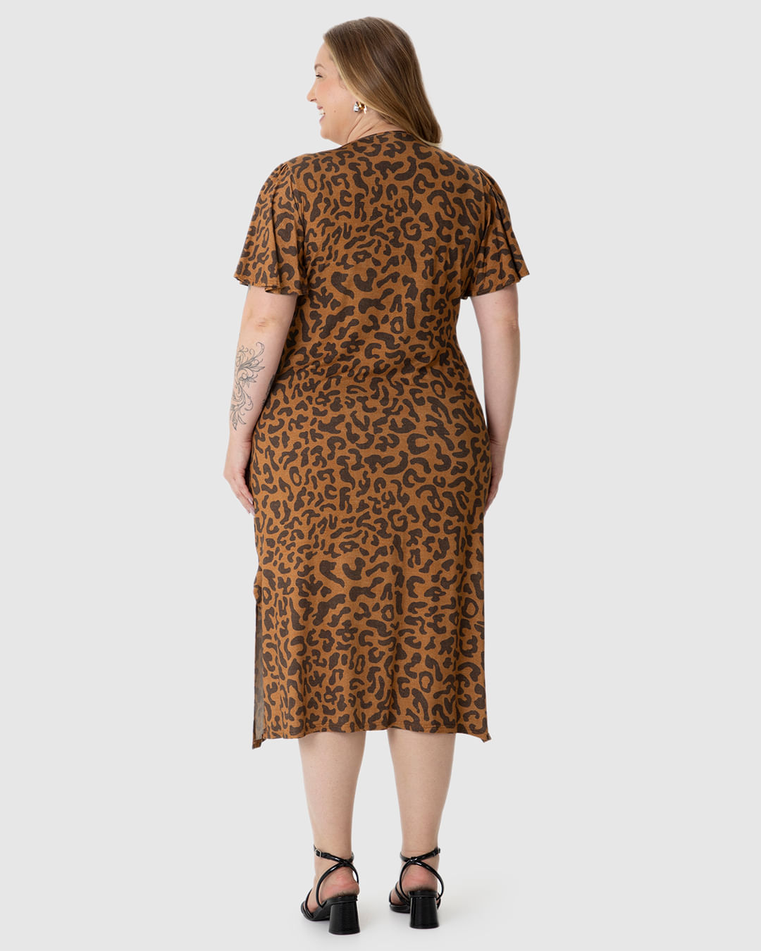 Vestido Midi Feminino Plus Size Fenda Lateral Em Malha Viscolinho Stretch - Imagem 10