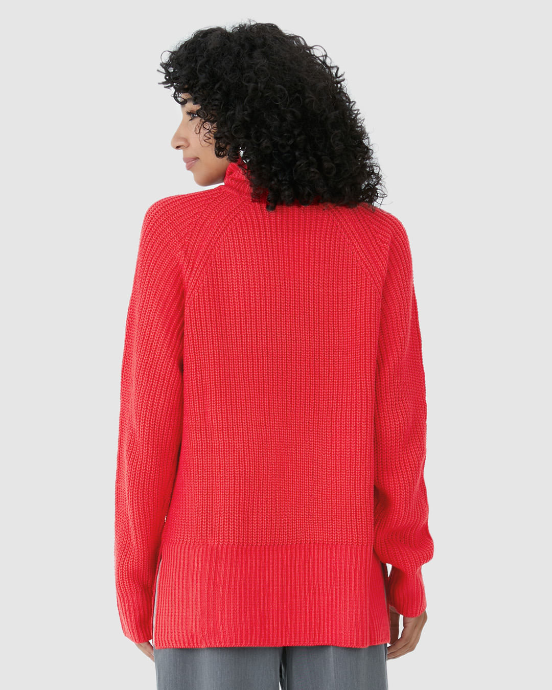 Blusão Feminino Gola Alta Fenda Lateral Em Tricô - Imagem 15