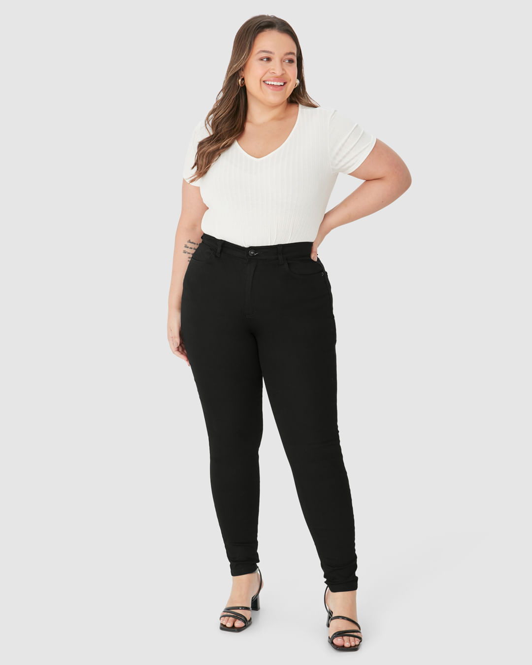 Calça Feminina Plus Size Skinny Em Flex Jeans