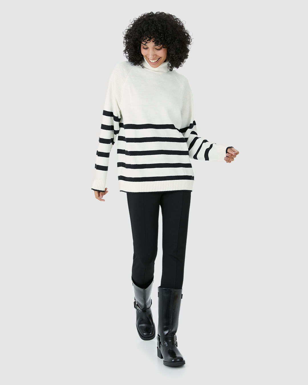 Suéter Feminino Longo Gola Alta Listrado Em Tricô - Imagem 2