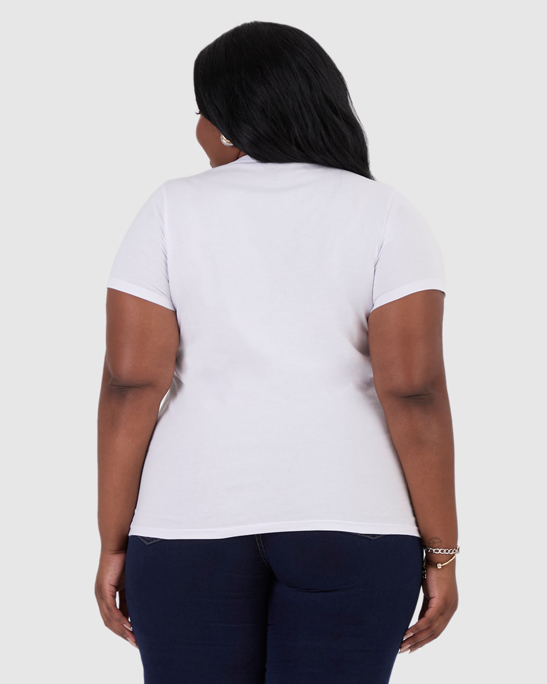 Blusa Básica Feminina Plus Size Decote Redondo Em Algodão - Imagem 10