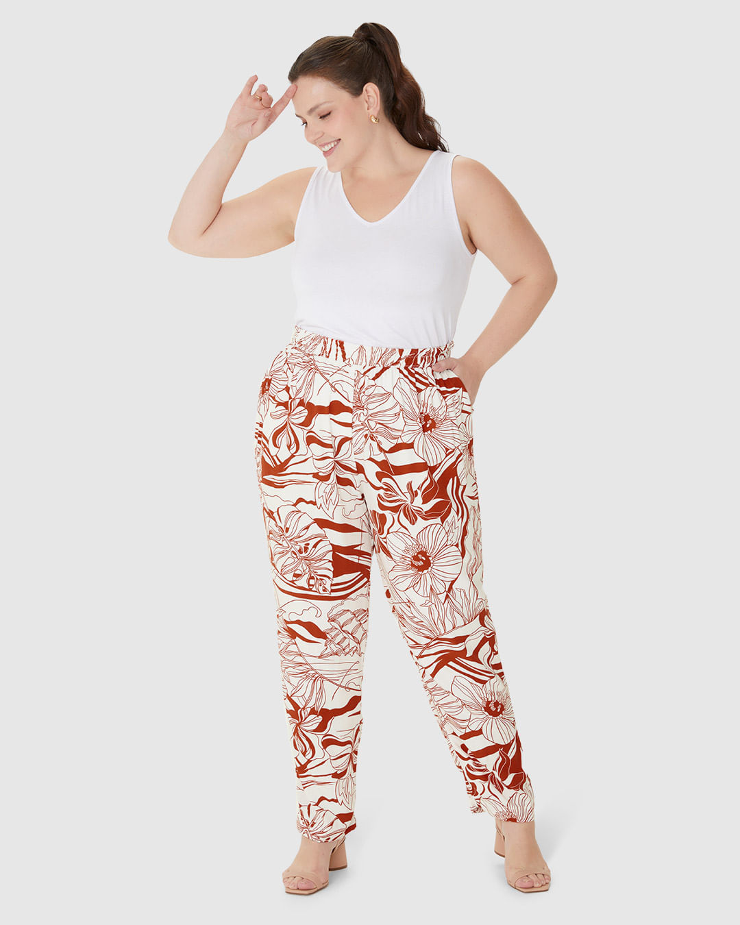 Calça Feminina Plus Size Jogger Bolso Faca Em Viscose Sarjada - Imagem 6