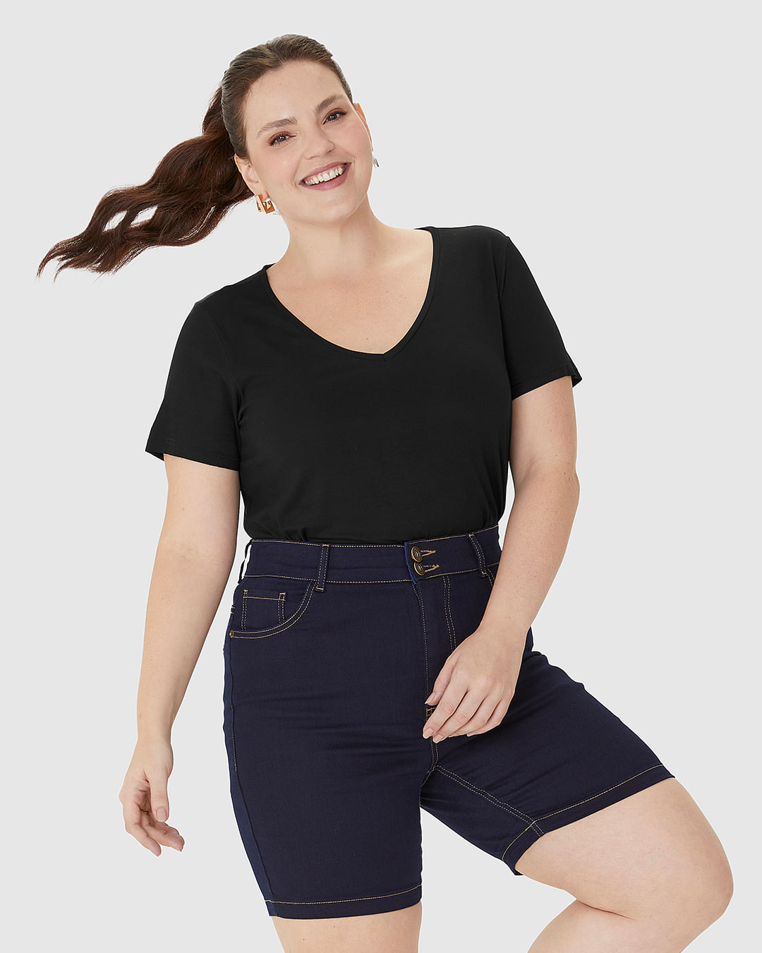 Blusa Feminina Plus Size Decote V Barra Mullet Em Viscose Stretch - Imagem 16