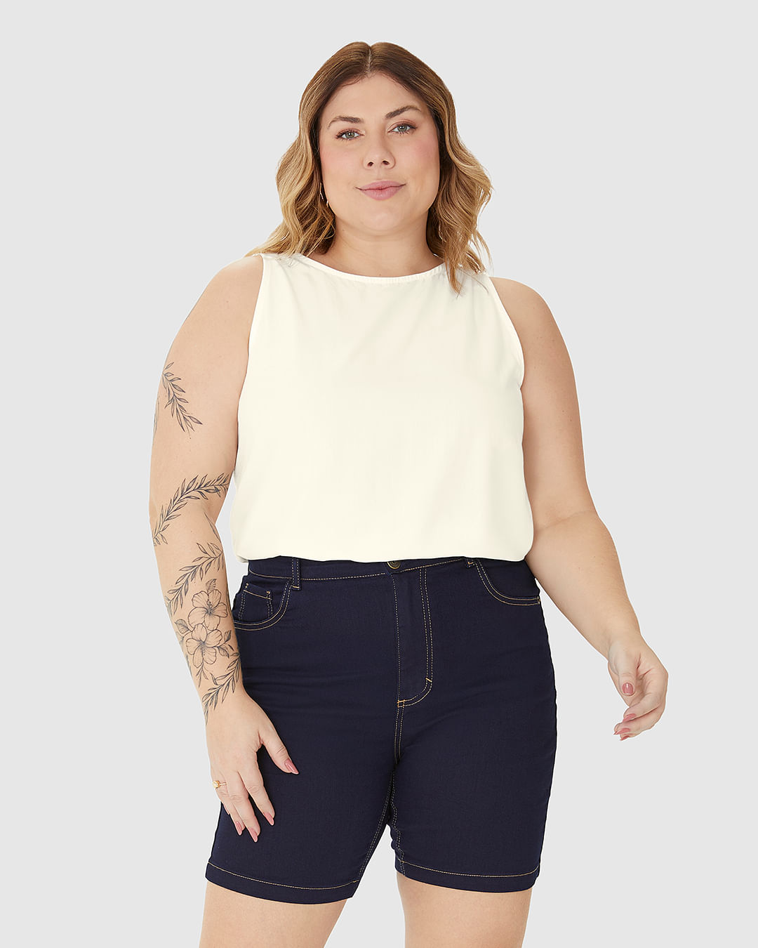 Regata Cropped Feminina Plus Size Em Viscose - Imagem 11