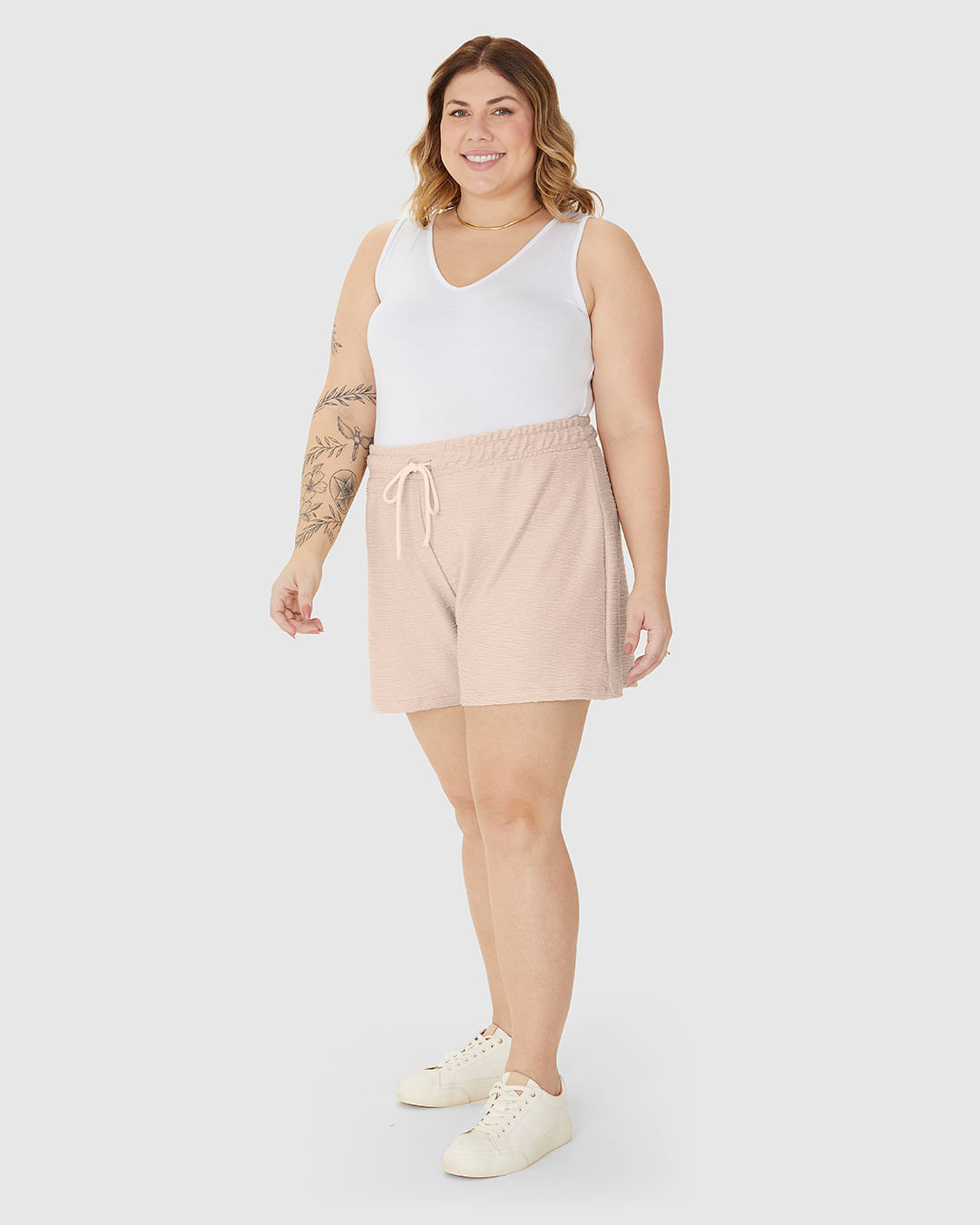 Shorts Feminino Plus Size Cadarço Frontal Em Moletom Texturizado - Imagem 12