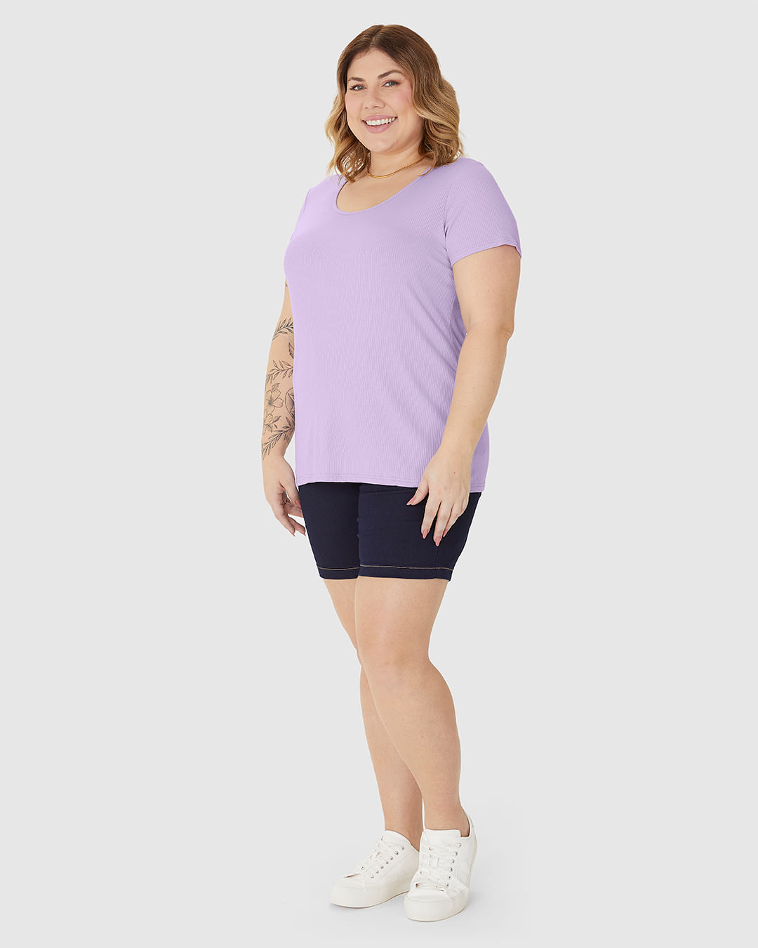 Blusa Feminina Plus Size Decote Redondo Em Malha Viscose Canelada - Imagem 22