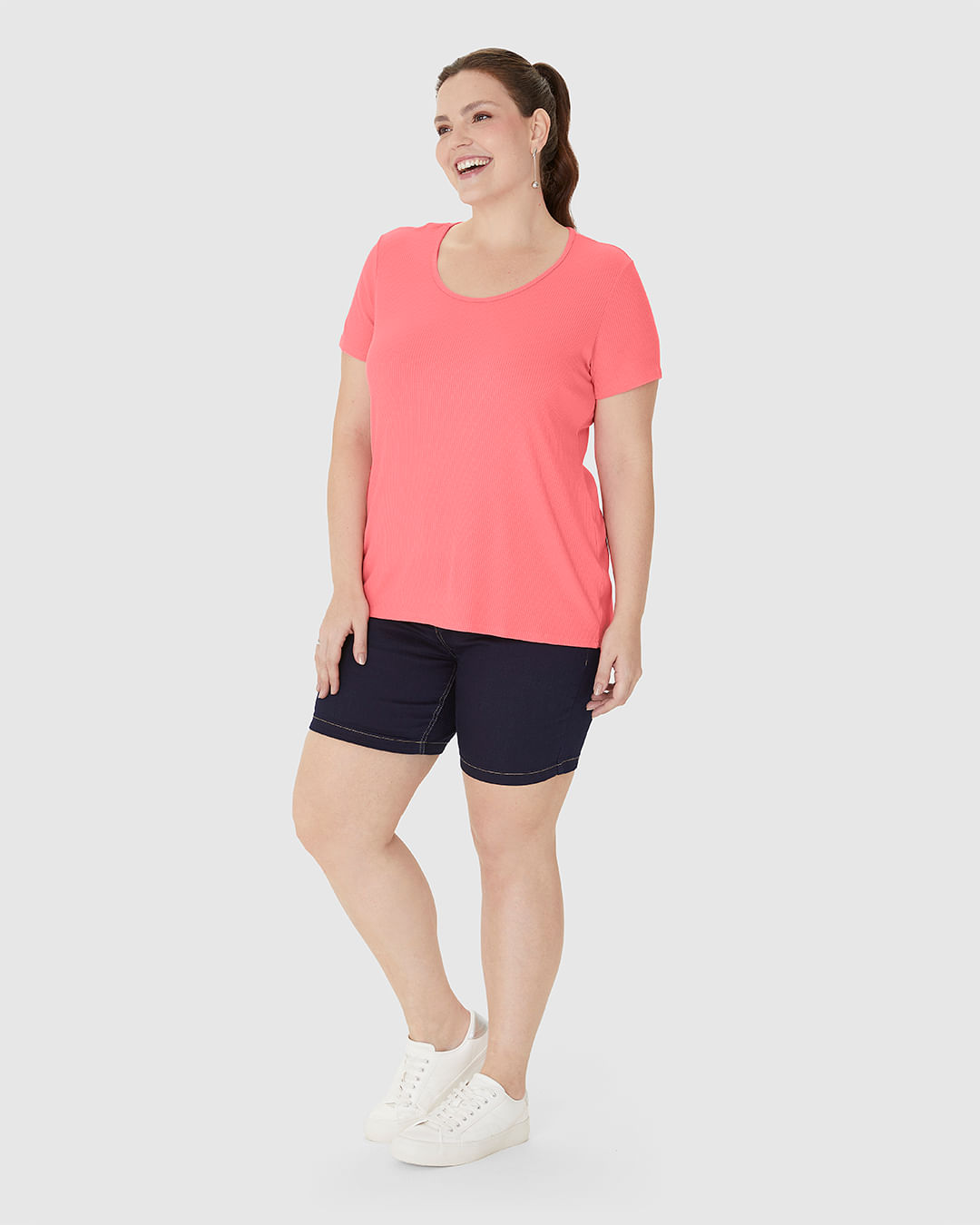 Blusa Feminina Plus Size Decote Redondo Em Malha Viscose Canelada - Imagem 2