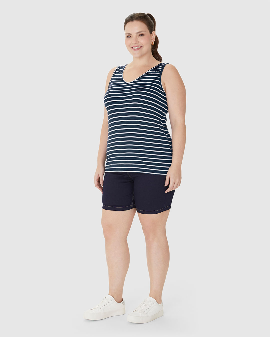 Regata Feminina Plus Size Decote V Alça Larga Em Viscose Stretch - Imagem 2