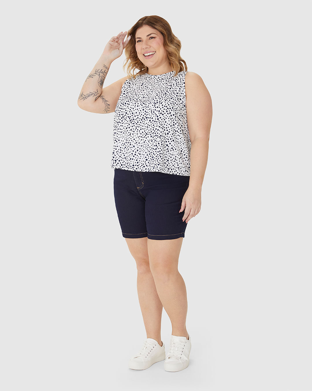 Regata Cropped Feminina Plus Size Estampada Em Viscose - Imagem 2