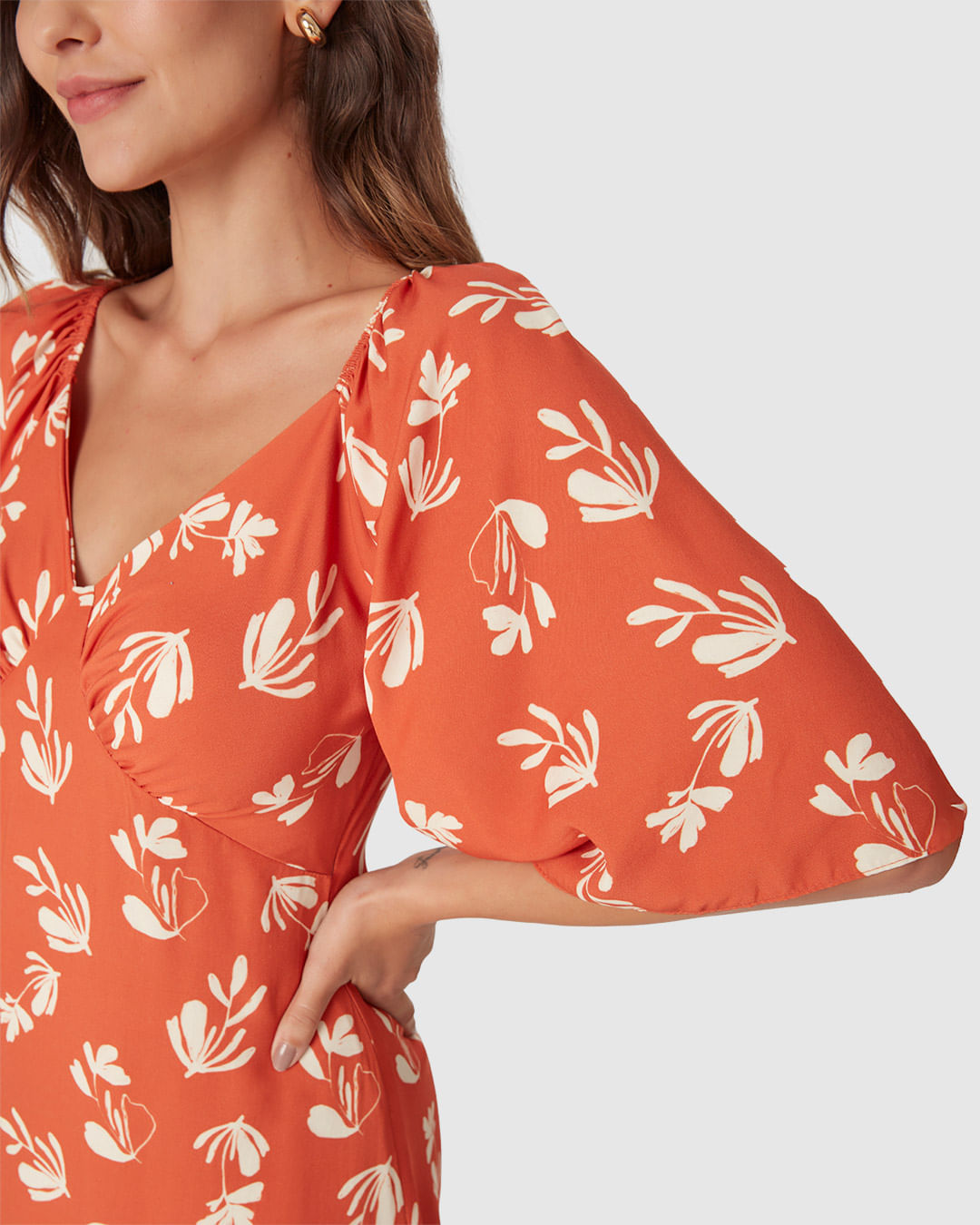 Vestido Feminino Evasê Decote V Manga Curta Em Viscose - Imagem 18