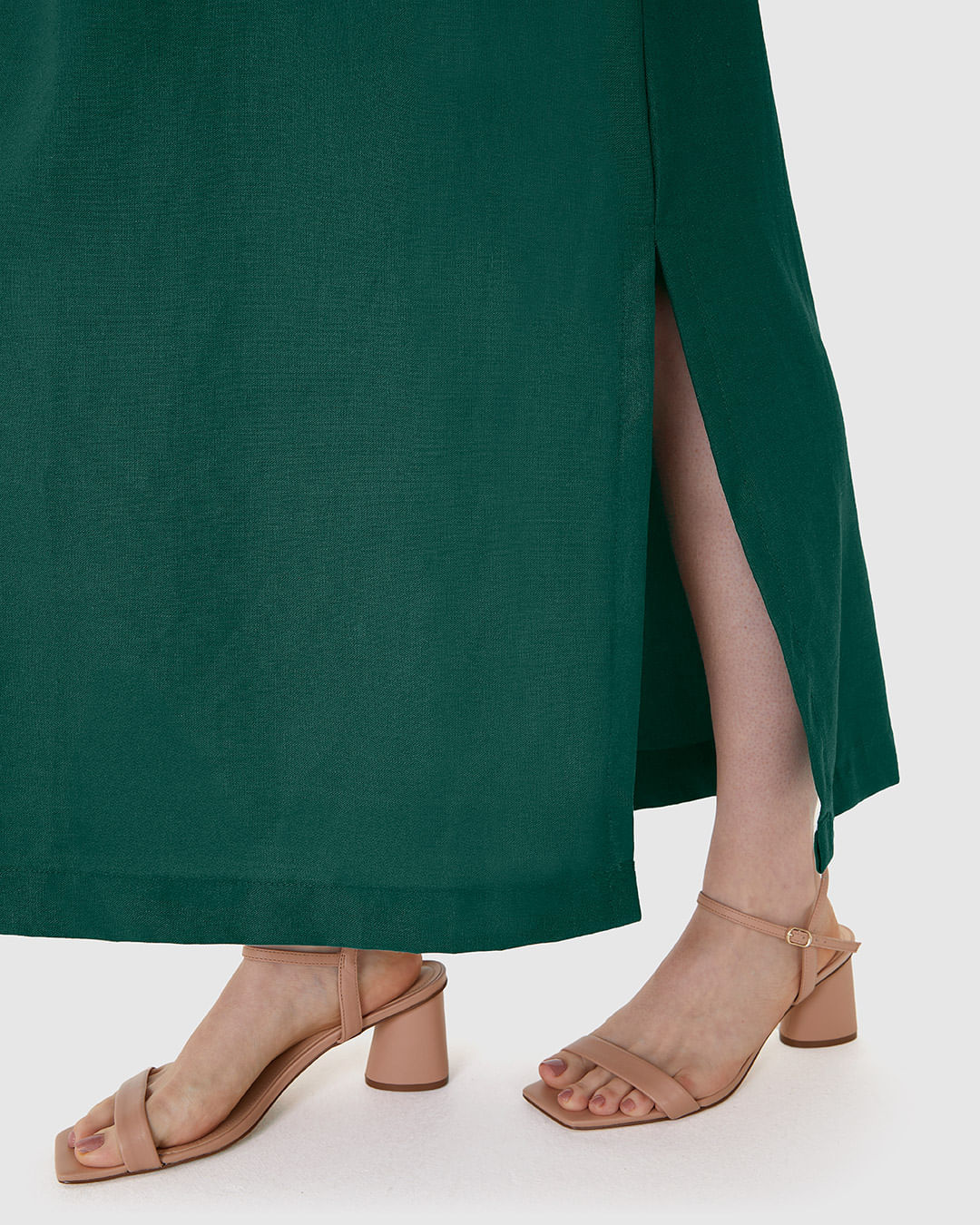 Vestido Midi Feminino Decote Reto E Fenda Lateral Em Viscolinho - Imagem 8