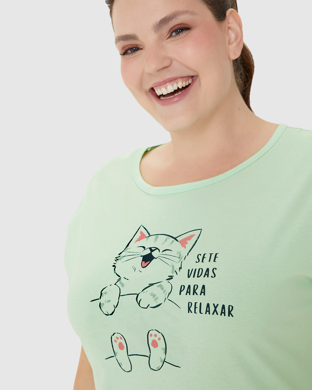 Camisola Feminina Plus Size Estampa Frontal Em Algodão - Imagem 23
