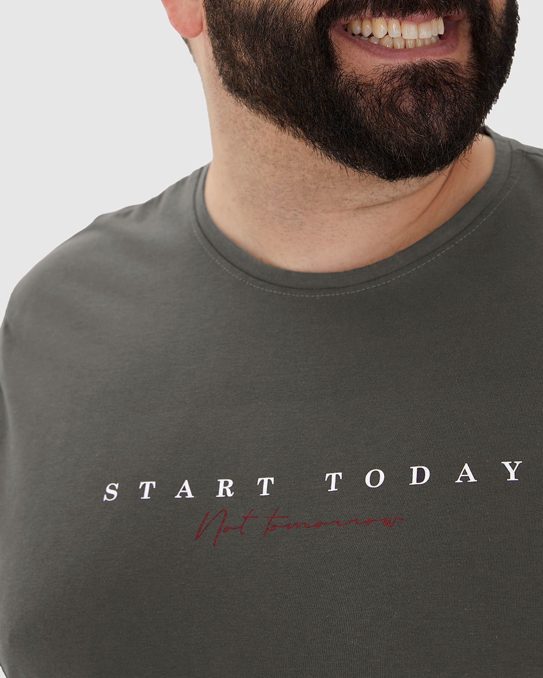 Camiseta Masculina Plus Size Decote Redondo Estampa Frontal Em Algodão - Imagem 3