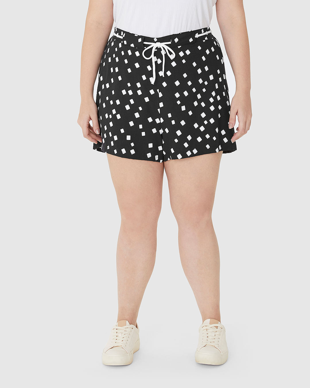 Shorts Feminino Plus Size Cadarço Frontal Estampado Em Viscose - Imagem 24