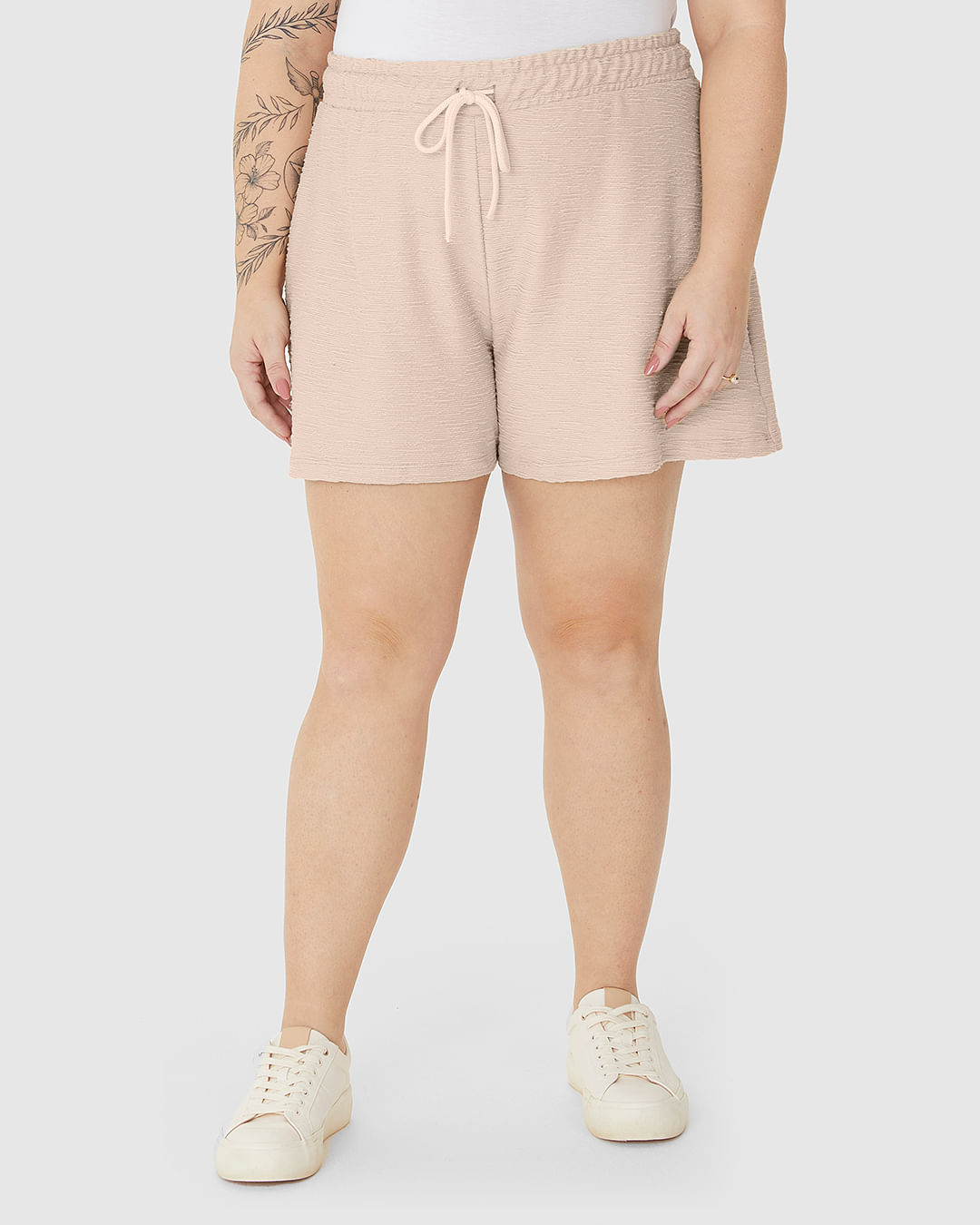 Shorts Feminino Plus Size Cadarço Frontal Em Moletom Texturizado - Imagem 4