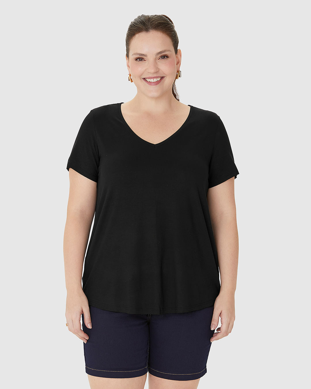 Blusa Feminina Plus Size Decote V Barra Mullet Em Viscose Stretch - Imagem 4