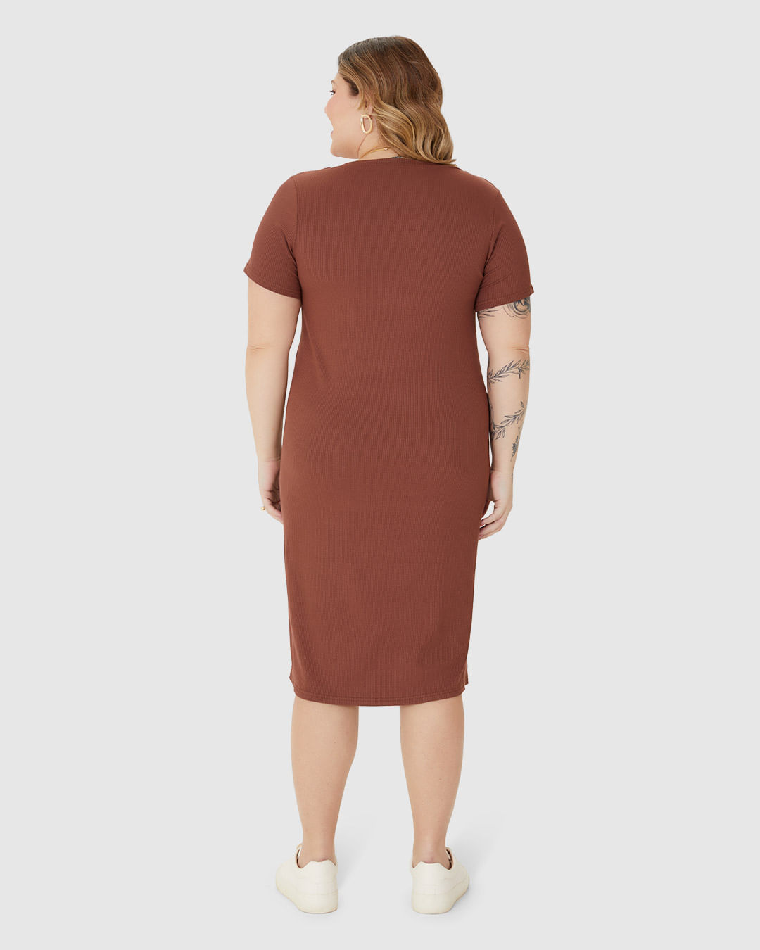 Vestido Feminino Plus Size Decote V Fenda Lateral Em Malha Viscose Canelada - Imagem 25