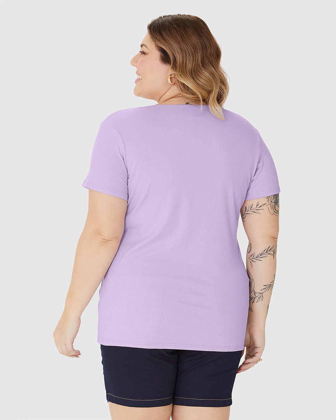 Blusa Feminina Plus Size Decote Redondo Em Malha Viscose Canelada - Imagem 5