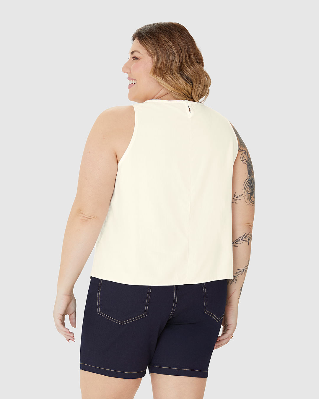 Regata Cropped Feminina Plus Size Em Viscose - Imagem 25