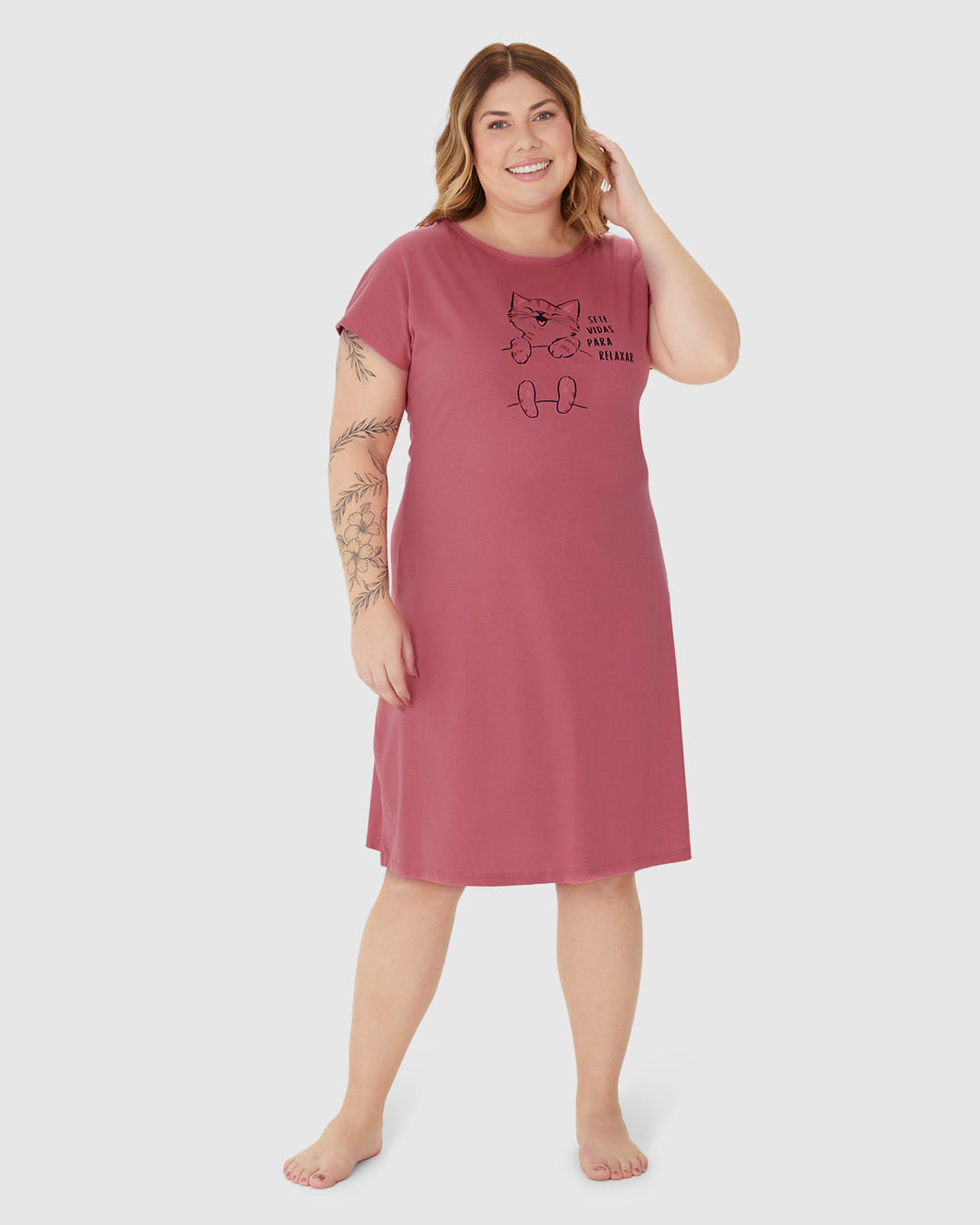 Camisola Feminina Plus Size Estampa Frontal Em Algodão - Imagem 16