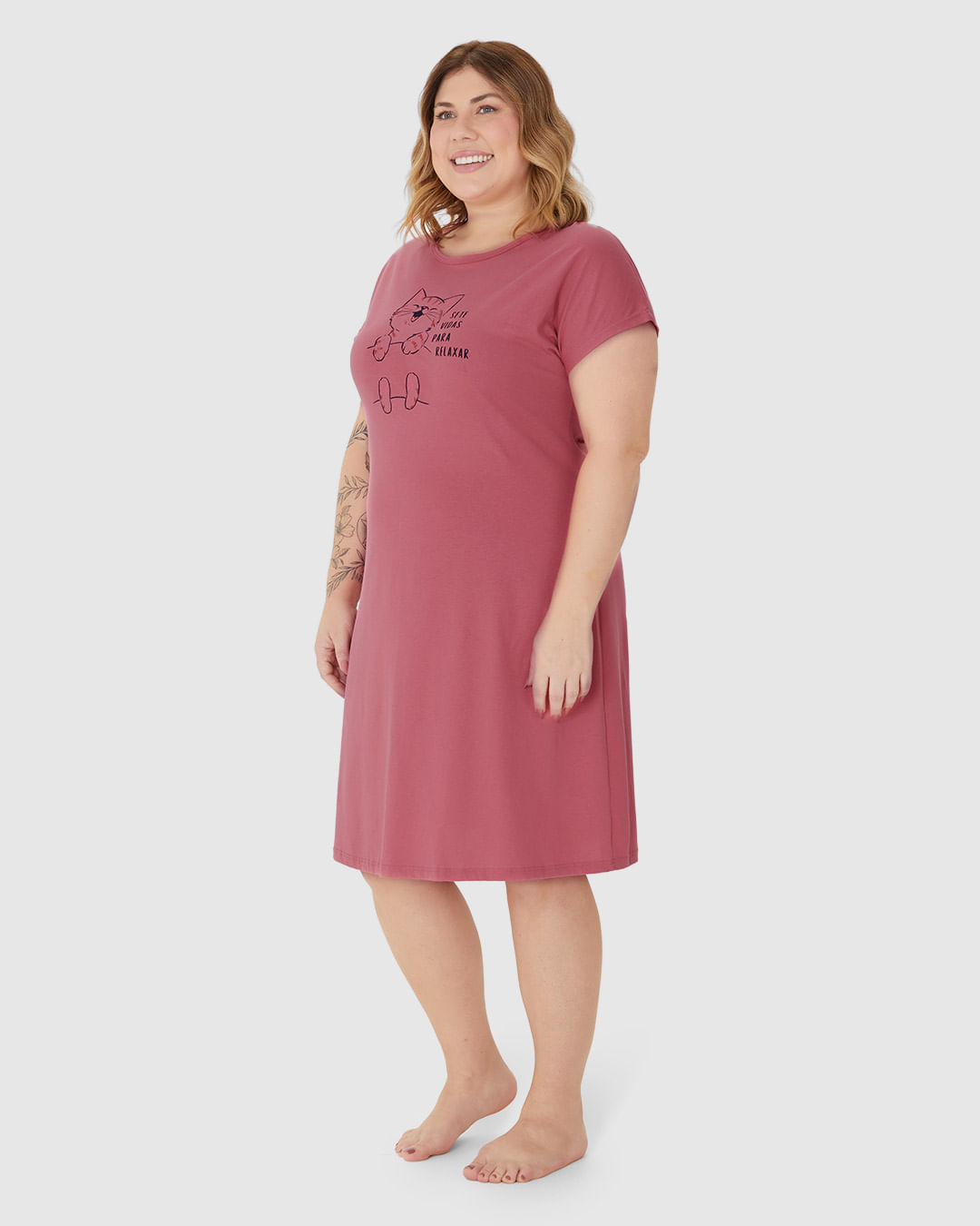 Camisola Feminina Plus Size Estampa Frontal Em Algodão - Imagem 17