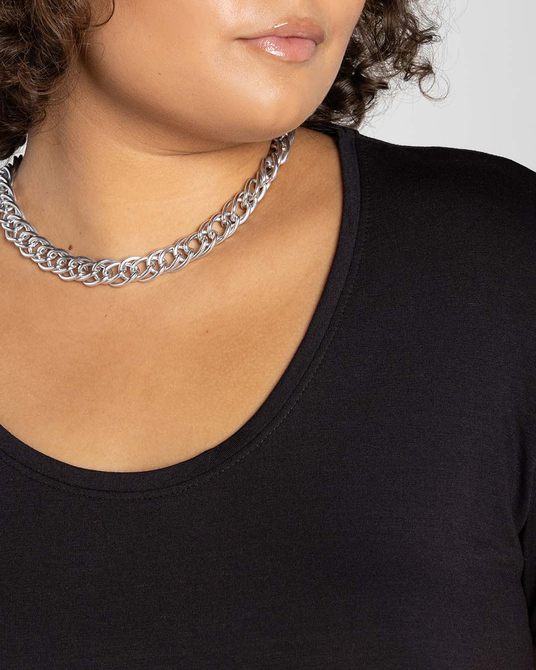 Camiseta Feminina Plus Size Gola U Tecnológica Modal - BASICAMENTE - Imagem 7