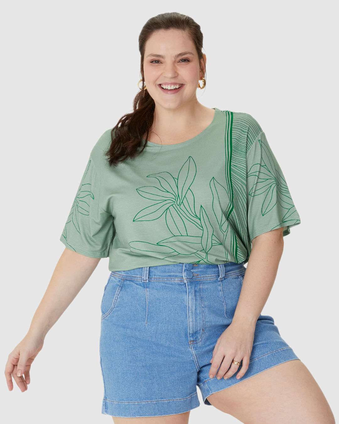 Blusa Feminina Plus Size Ampla Estampa Folhagem Em Viscose Stretch - Imagem 13