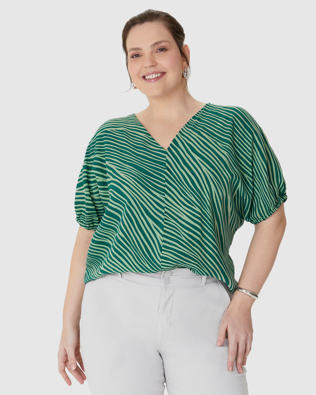 Blusa Feminina Plus Size Mullet Decote V Estampa Abstrata Em Viscose