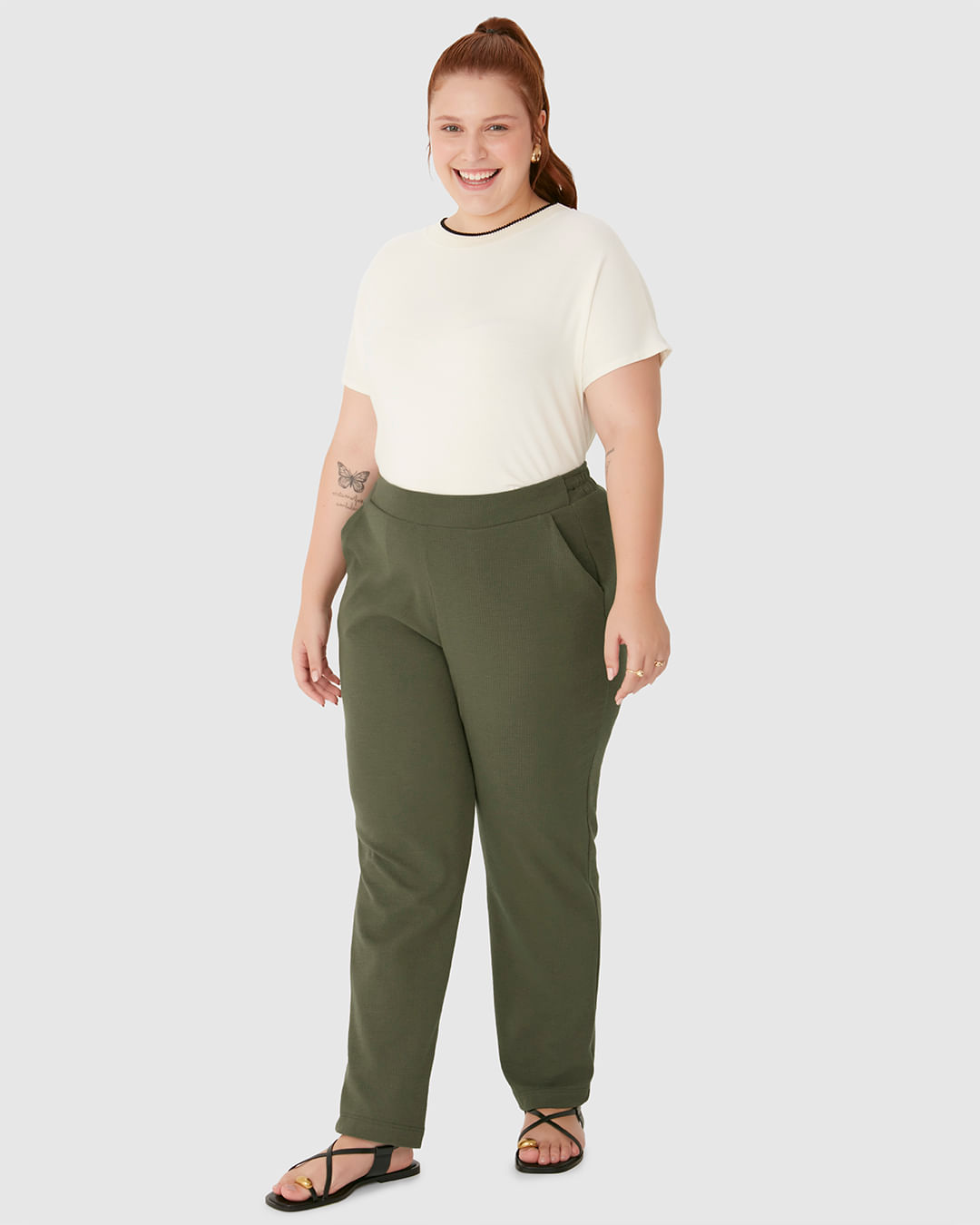 Calça Alfaiataria Feminina Plus Size em Malha Jacquard