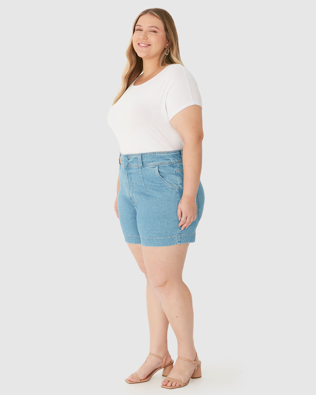 Bermuda Feminina Plus Size Mom Cintura Alta Em Jeans Com Elastano - Imagem 22