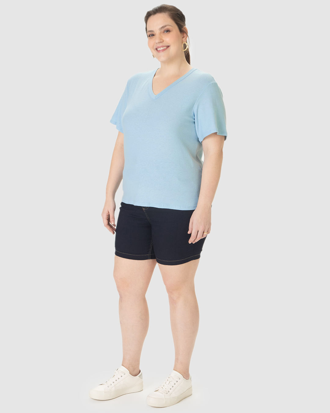 Blusa Básica Feminina Plus Size Decote V Manga Curta Em Malha Linho - Imagem 2