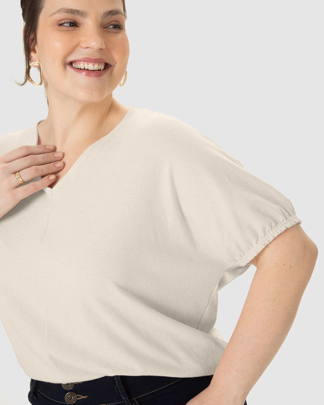 Blusa Feminina Plus Size Ampla Decote V Em Malha Linho - Imagem 13