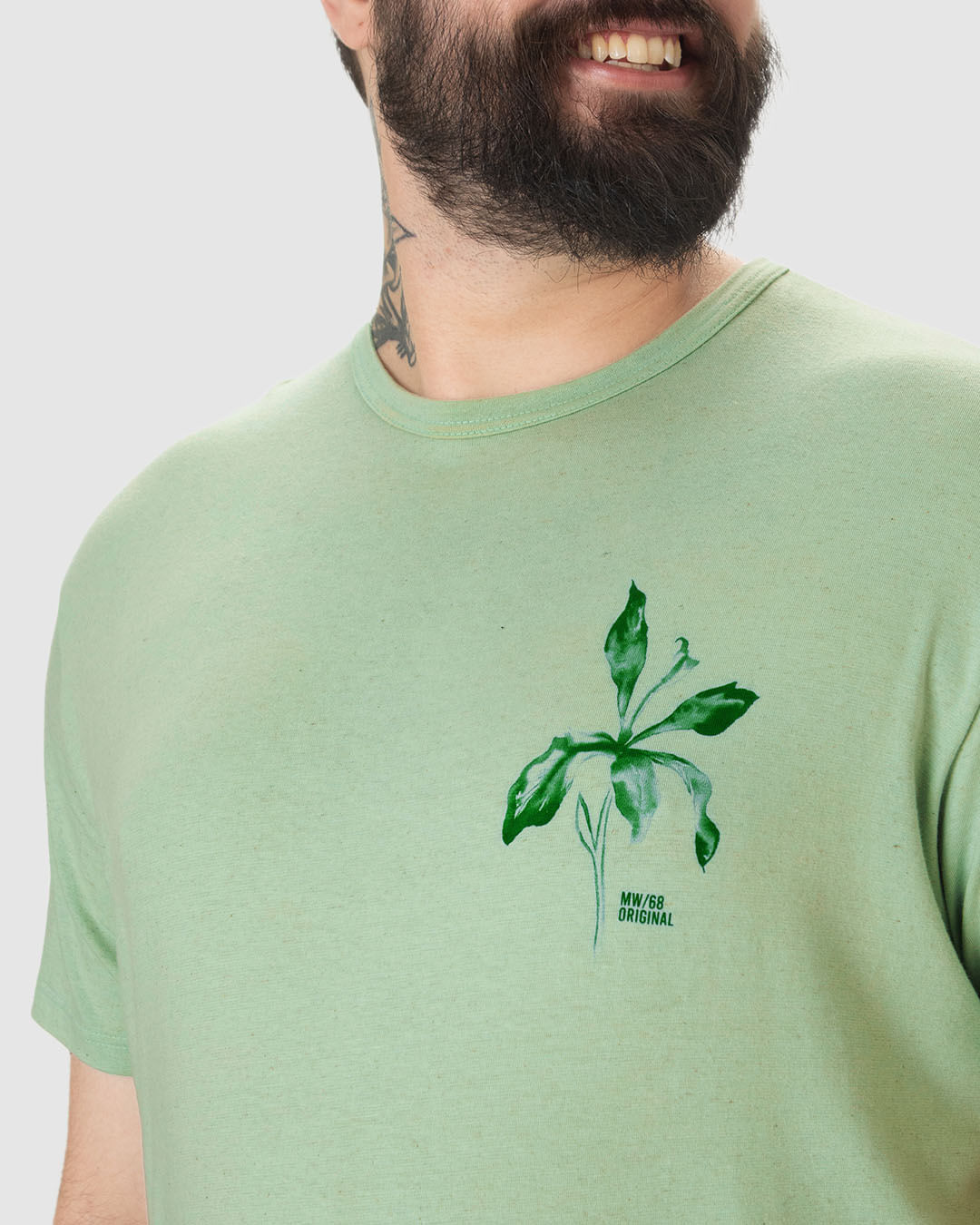 Camiseta Masculina Plus Size Estampa Flor Peitoral Em Malha Linho - Imagem 3