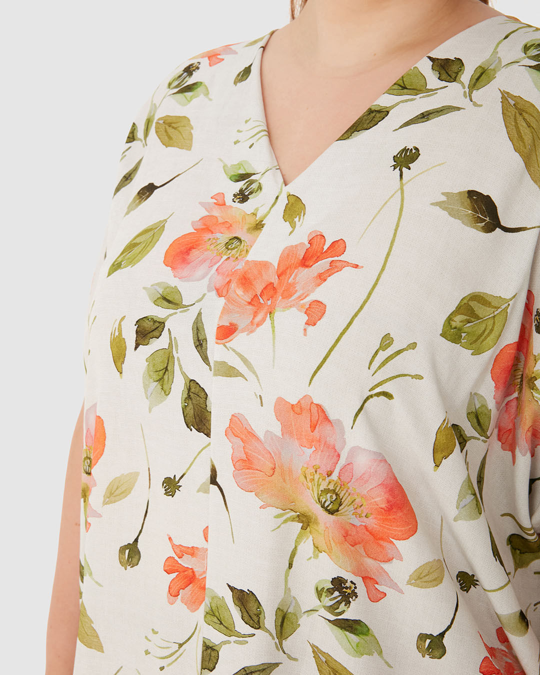 Blusa Feminina Plus Size Mullet Decote V Estampa Floral Em Viscose - Imagem 3