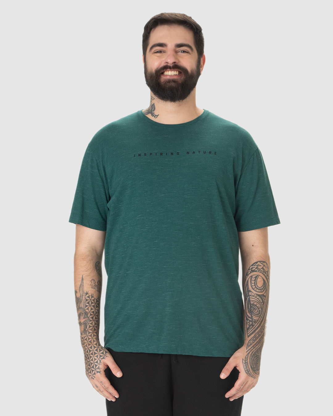 Camiseta Masculina Plus Size Estampa Frontal Em Malha Listrada Eco - Imagem 24