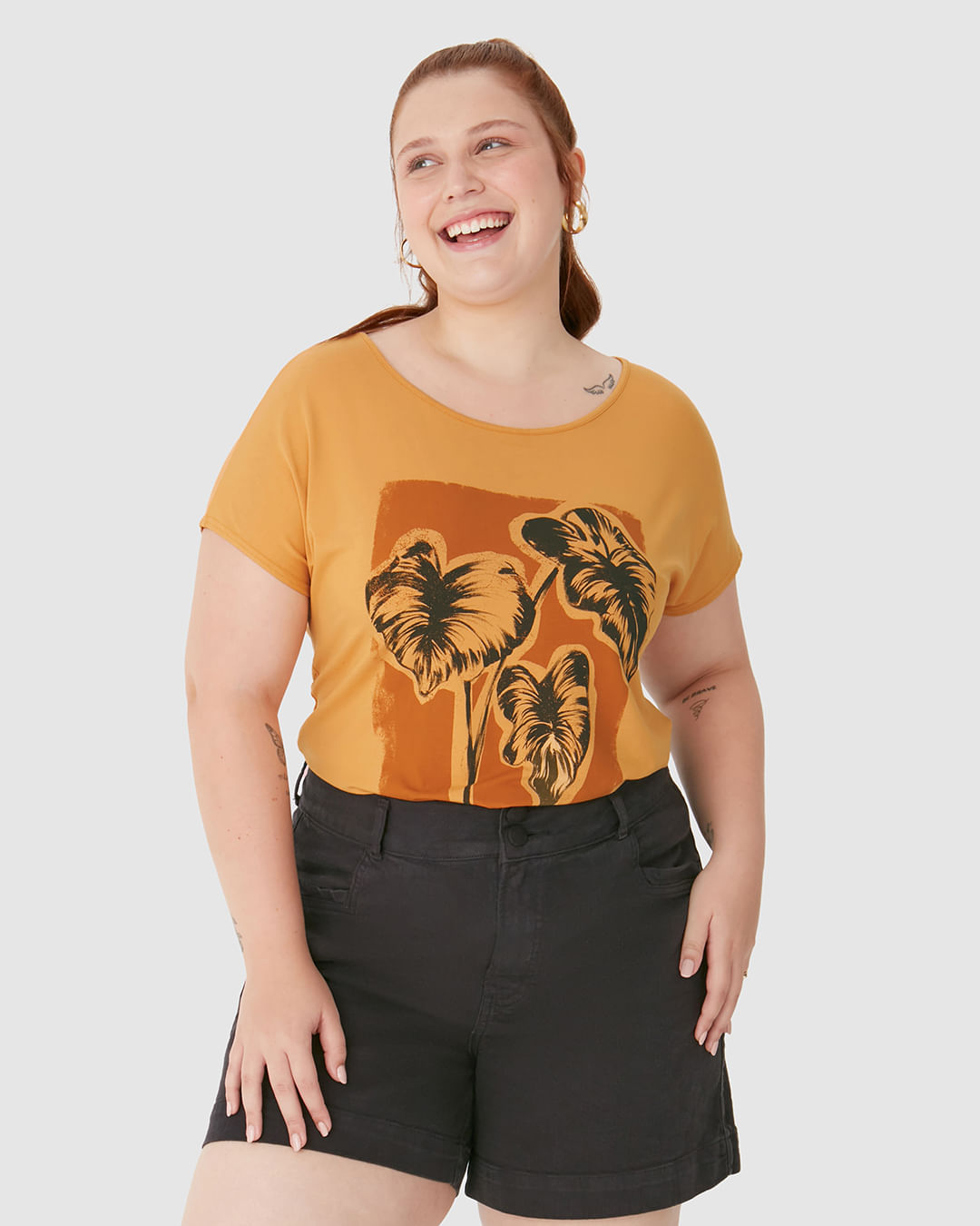 Camiseta Feminina Plus Size Ilustração Folhagem Planta Em Viscose Stretch - Imagem 21