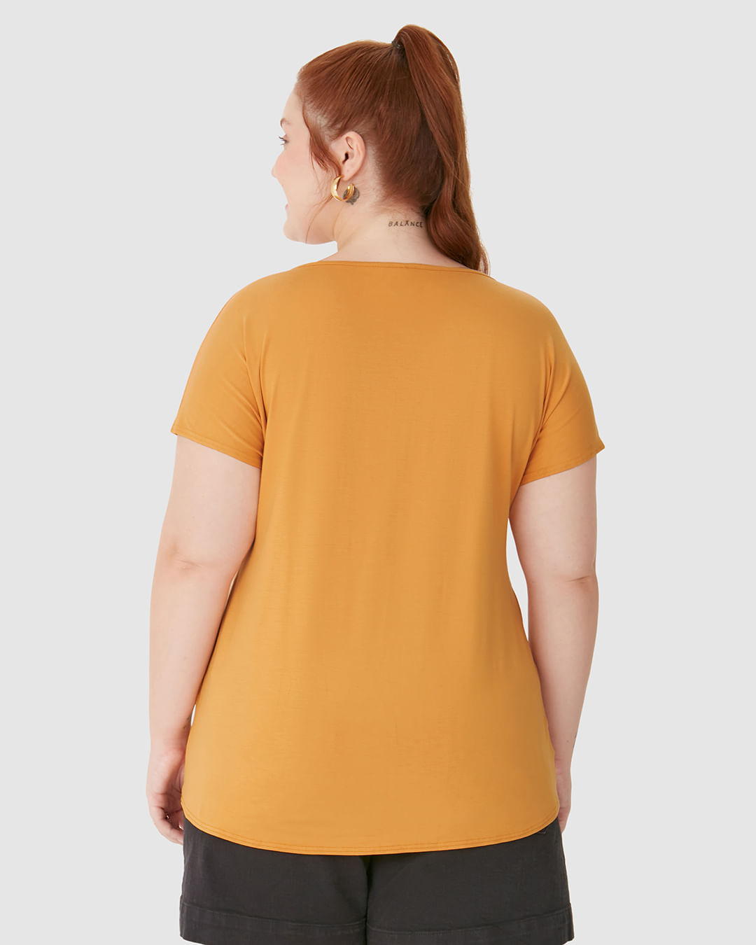 Camiseta Feminina Plus Size Ilustração Folhagem Planta Em Viscose Stretch - Imagem 15