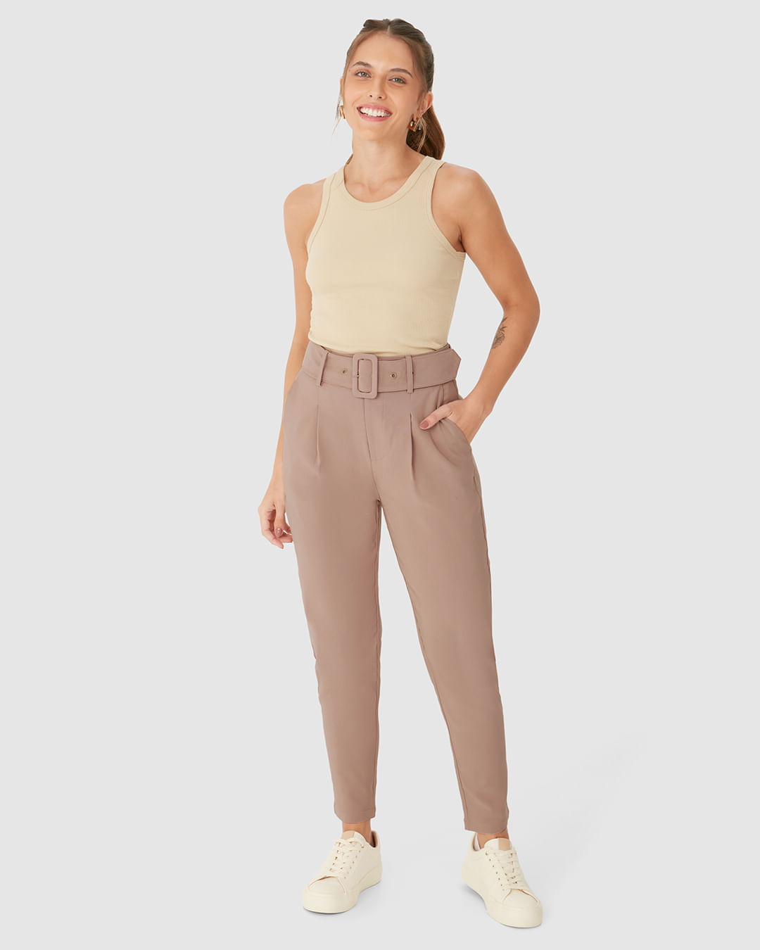 Calça Alfaiataria Feminina Com Cinto E Bolso Lateral - Imagem 6