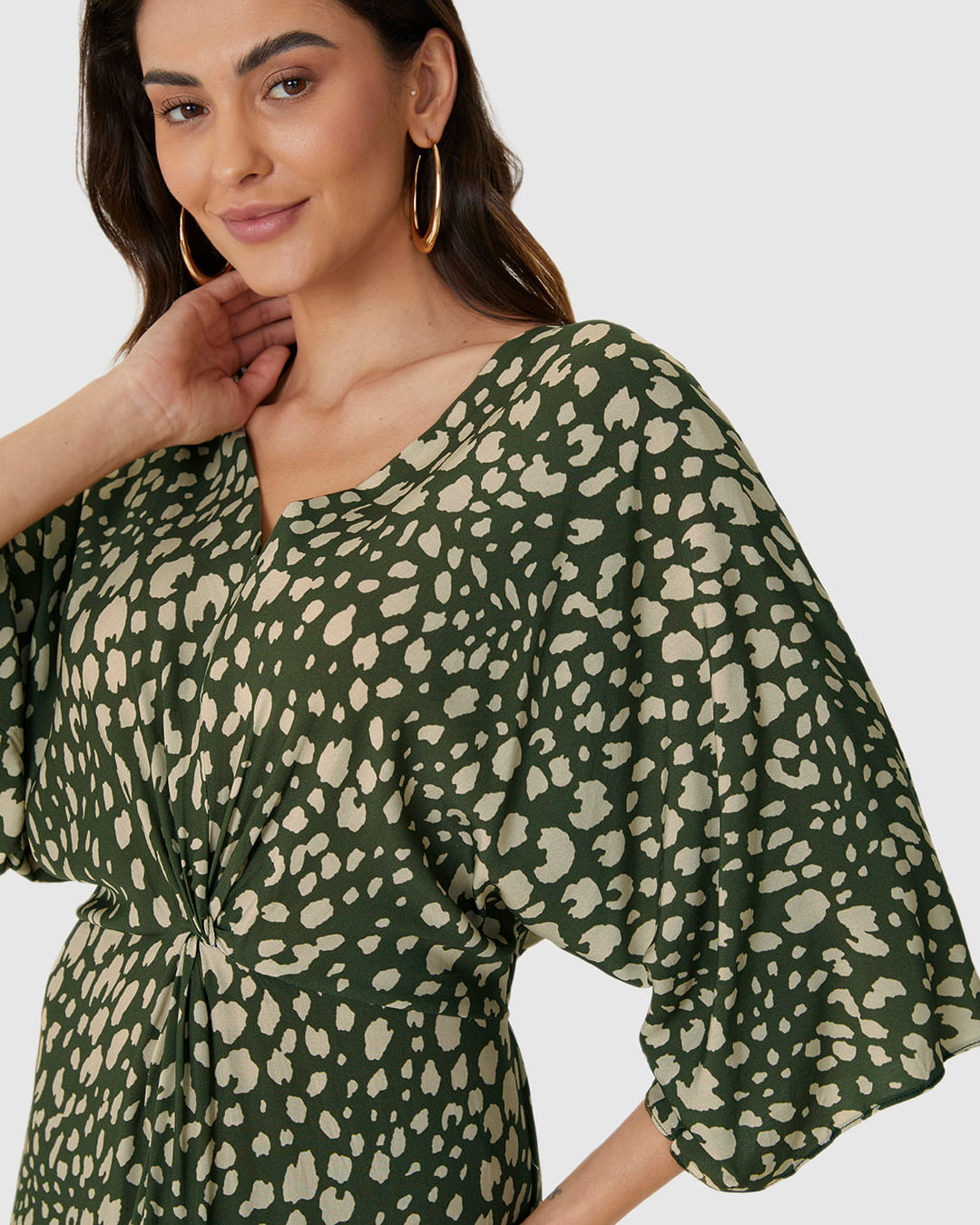 Vestido Midi Feminino Estampado Decote V Torção Frontal Em Viscose - Imagem 18