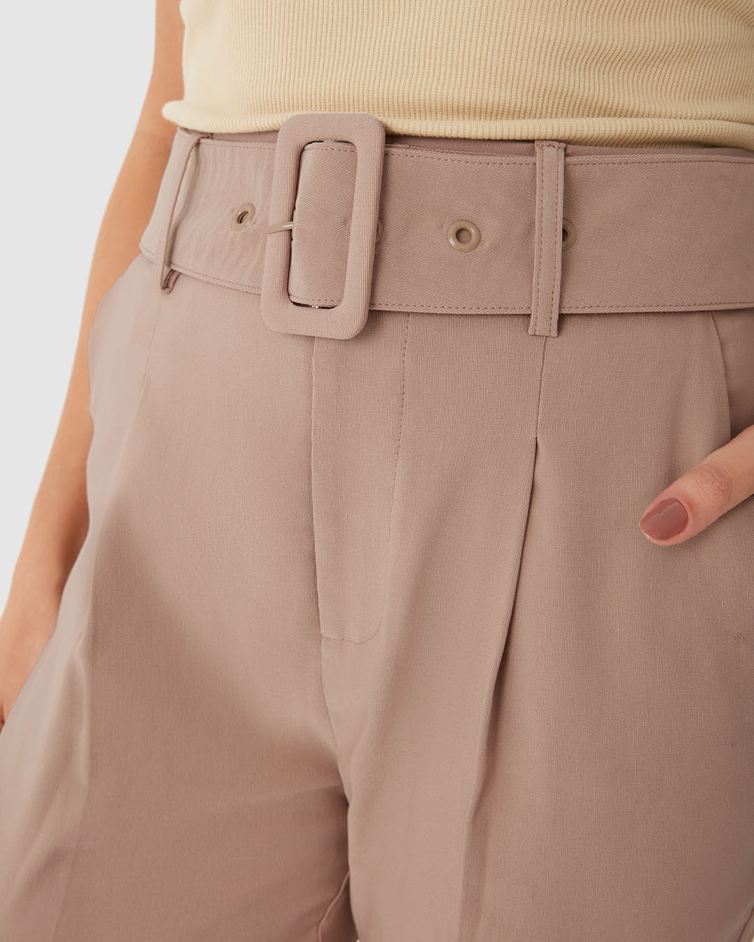 Calça Alfaiataria Feminina Com Cinto E Bolso Lateral - Imagem 18