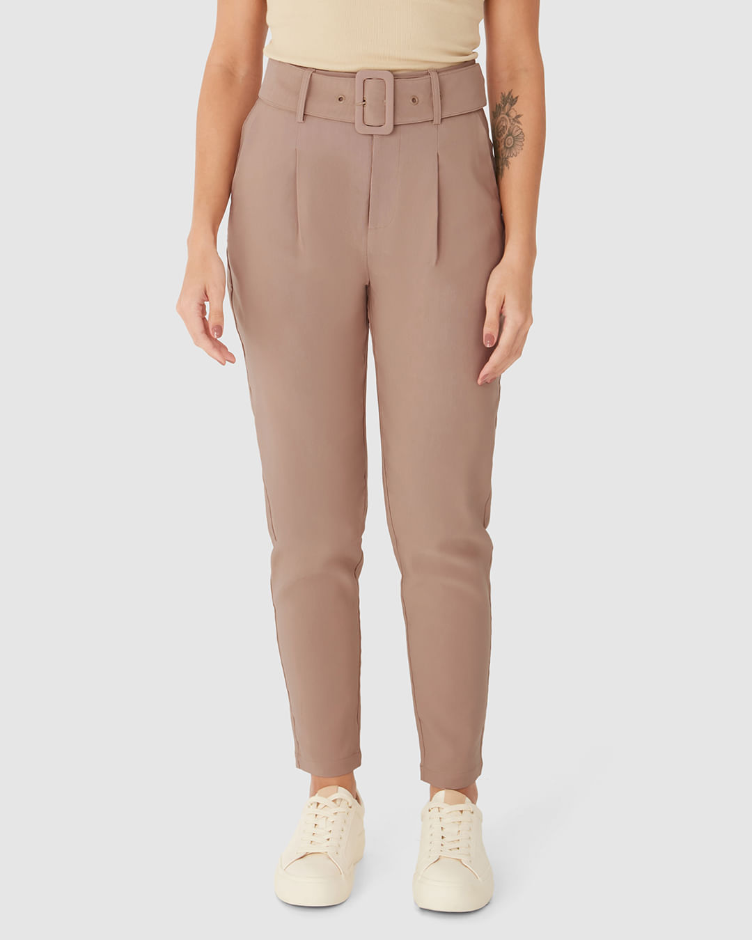 Calça Alfaiataria Feminina Com Cinto E Bolso Lateral - Imagem 14