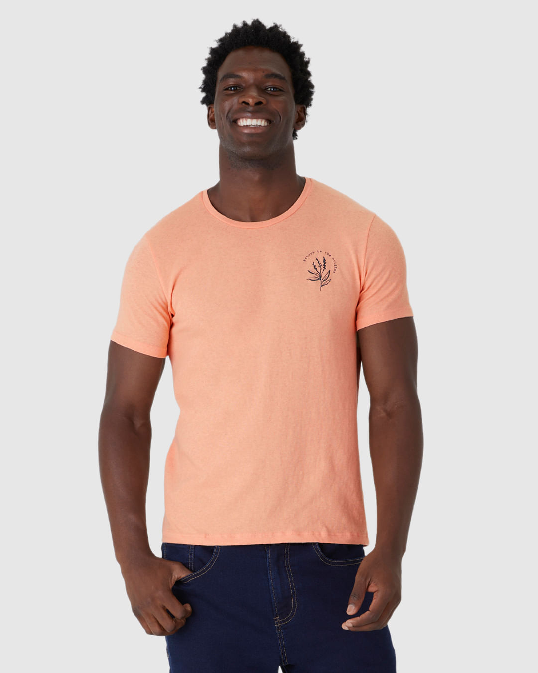 Camiseta Masculina Decote Redondo Manga Curta Estampa Peitoral Em Malha Linho