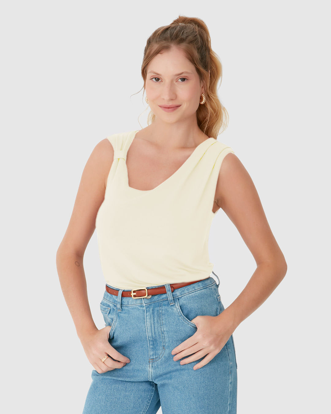 Regata Feminina Assimétrica Detalhe Torção Em Moletinho De Viscose - Imagem 6