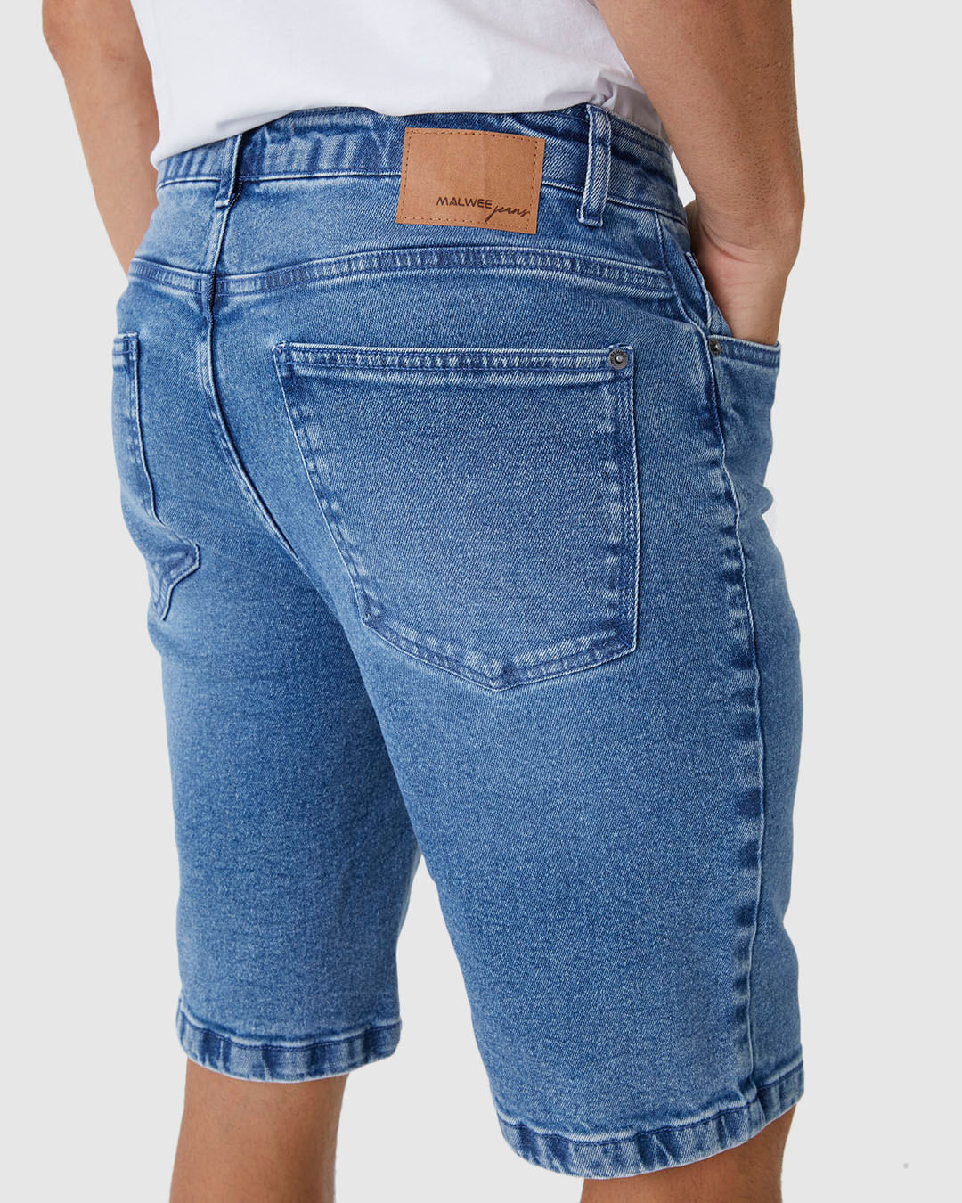 Bermuda Slim Masculina Cintura Média Bolso Funcional Em Jeans Stretch - Imagem 8